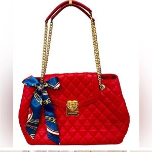 MOSCHINO NWOT- Love Moschino Red Quilted leather and gold shoulder bag ❤️❤️❤️